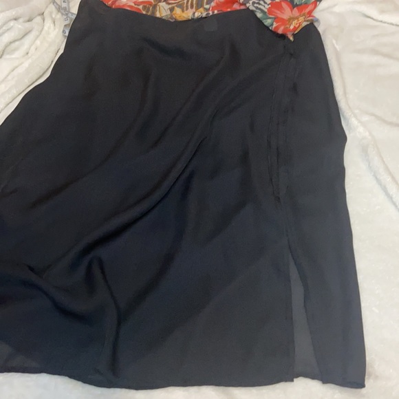 Skirt - Picture 12 of 16